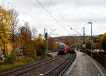 Am 16 Oktober 2025 gab es in Betzdorf/Sieg eine Weichenstörung, so hatte der gerade in den Bahnhof Kirchen/Sieg eingefahrene RE 9 - Rhein Sieg Express (RSX) Siegen - Köln – Aachen, geschoben von der 146 006-2 (91 80 6146 006-2 D-DB) der DB Regio NRW, länger Hp 0 und musste einen entgegenkommenden Güterzug abwarten. Es war rechts der KLV-Zug gezogen von der DB 152 143-4. Am 16 Oktober 2025 gab es in Betzdorf/Sieg eine Weichenstörung, so hatte der gerade in den Bahnhof Kirchen/Sieg eingefahrene RE 9 - Rhein Sieg Express (RSX) Siegen - Köln – Aachen, geschoben von der 146 006-2 (91 80 6146 006-2 D-DB) der DB Regio NRW, länger Hp 0 und musste einen entgegenkommenden Güterzug abwarten. Es war rechts der KLV-Zug gezogen von der DB 152 143-4.