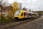 Der VT 205 ABp (95 80 0640 105-2 D-HEB), ein Alstom Coradia LINT 27 der HLB (Hessische Landesbahn) / 3LänderBahn fährt am 16 Oktober 2025, als RB 90  Westerwald-Sieg-Bahn  (Siegen - Betzdorf/Sieg – Au/Sieg – Altenkirchen/Westerwald – Westerburg – Limburg/Lahn) vom Bahnhof Kirchen/Sieg weiter in Richtung Betzdorf. Diese Triebwagen sind, gegenüber der HLB Güterlok 275 024-8 (alias DG 1131) vom Typ MaK G 1206, hier auf der Siegstecke Alltag.
Der LINT 27 wurde 2004 von ALSTOM Transport Deutschland GmbH (vormals LHB - Linke-Hofmann-Busch GmbH) in Salzgitter-Watenstedt unter der Fabriknummer 1187-005 gebaut und als VT 205 an die vectus Verkehrsgesellschaft mbH geliefert. Mit dem Fahrplanwechsel zum Dezember 2014 wurden alle Fahrzeuge der vectus von der HLB übernommen. Der VT 205 ABp (95 80 0640 105-2 D-HEB), ein Alstom Coradia LINT 27 der HLB (Hessische Landesbahn) / 3LänderBahn fährt am 16 Oktober 2025, als RB 90  Westerwald-Sieg-Bahn  (Siegen - Betzdorf/Sieg – Au/Sieg – Altenkirchen/Westerwald – Westerburg – Limburg/Lahn) vom Bahnhof Kirchen/Sieg weiter in Richtung Betzdorf. Diese Triebwagen sind, gegenüber der HLB Güterlok 275 024-8 (alias DG 1131) vom Typ MaK G 1206, hier auf der Siegstecke Alltag.
Der LINT 27 wurde 2004 von ALSTOM Transport Deutschland GmbH (vormals LHB - Linke-Hofmann-Busch GmbH) in Salzgitter-Watenstedt unter der Fabriknummer 1187-005 gebaut und als VT 205 an die vectus Verkehrsgesellschaft mbH geliefert. Mit dem Fahrplanwechsel zum Dezember 2014 wurden alle Fahrzeuge der vectus von der HLB übernommen.
