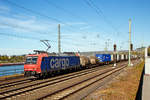   Die SBB Cargo Re 482 014-8 (91 85 4482 014-8 CH-SBBC) fhrt am 13.10.2018 mit einem Containerzug durch Koblenz-Ehrenbreitstein in Richtung Sden.