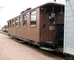 Historischer Schmalspur-Personenwagen CC der K.Sächs.StsEB 435 K 970-237 in Radebeul Ost am 11.04.2016.