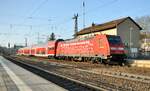 146 208-4 mit Doppelstockzug in Amstetten am 26.03.2022.