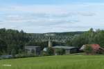 Eine Agilis nach Hof auf dem Viadukt bei Unterthlau.