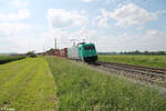 185 615-2 zieht bei Uffenheim den ECS Containerzug in Richtung Süden.