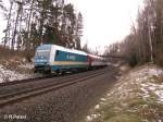 223 064 zieht ein Alex nach Mnchen durch die kurve bei Schnfeld und erreicht gleich Wiesau/Oberpfalz.