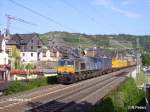 6603 durchfhrt Oberwesel mit ein Containerzug.