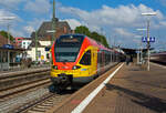 Der 5-teilige Stadler FLIRT 429 041 / 429 541 der HLB (Hessischen Landesbahn) am 27.08.2014, als RE 40/RE 99 Siegen-Gießen-Frankfurt, beim Halt in Friedberg (Hessen).