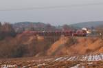 IGE 216 224 und 745 701 ziehen den LovoChemie Zug DGS 45394 aus Lovosice nach Herbertingen überquert das Fichtenaab Viadukt bei Seußen in Richtung Marktredwitz.