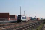 223 144 rangiert mit Containerzug in Wiesau.