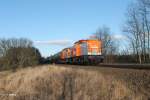 V160.9 und V160.8 mit einem Kesselzug nach Ingolstadt bei Schönfeld bei Wiesau/Oberpfalz.