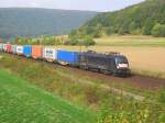 ES 64 U2-097 mit Containerzug am 20.09.2009 bei Harrbach  