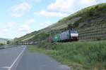 ES64 F4 280 mit einem Containerzug bei der Blockstelle Bodenthal.