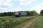 ES64 F4 281  Bayern Hafen  mit einem Containerzug bei der Stromkreistrennstelle Bischofsheim.