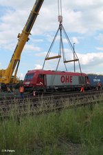 270082 bei den letzten vorbereitungen zum Bergen.