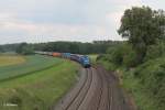 204 010 + 022 mit dem Containerzug nach Hamburg bei Oberteich.