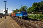 Die ehemalige DB-Lok 140 801, die bei PRESS die Nummer 140 047 tr�gt, rollte am 05.08.2020 mit einem Containerzug durch Hamburg-Harburg.