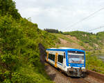   Der Stadler RegioShuttle RS 1 – VEN 650 131  Lilly  (95 80 0650 131-5 D-VEN) der Rhenus Veniro fährt am 29.04.2018, als RB 85  Moselweinbahn  (Bullay - Traben-Trarbach), auf dem