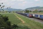 482 012-2 zieht bei Großsachsen-Heddesheim einen Containerzug in Richtung Mannheim/Heidelberg.