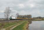 248 995 mit einem Bauzug aus Cheb nach Weiden bei Wiesau/Oberpfalz.