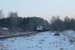 Nach der Kreuzung ging es weiter und 76 111 durchfährt den ehemaligen Bahnhof Seußen mit dem 48340 XTCH - Könitz Schrottzug.