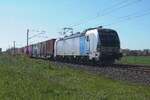 Von offenbarer Stelle wurde am 23 April 2026 bei St.-H�pfe (zwischen Diepholz und Bremen) TX Log 193 215 mit deren Containerzug auf den Fotochip  gerettet  werden.