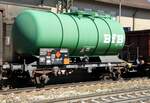 Kesselwagen der BfB (Bundesmonopolverwaltung f�r Branntwein) 23 RIV 80 DB 735 5 783-3 P f�r Ethanol in Amstetten am 05.06.2010.
