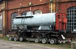 Kesselwagen, ältere Bauart mit Bremserhaus auf Kuhlmann Strassenroller im Sächsischen Eisenbahnmuseum in Chemnitz am 19.04.2017.