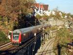 Doppelstockzug mit 146 in Ulm auf der Umleitung zum Ulmer Bahnhof über die Güterzuggleise zum Güterbahnhof; dort Richtungswende in den Bahnhof Ulm am 26.10.2018.