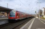 In Verden (Aller) fhrt gerade die RB (RB 28629) aus Bremen-Vegesack in den Bahnhof ein und geschoben hatte die 111 085-7.