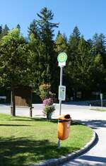 (280'623) - Wetterstein-Haltestelle am 20. September 2025 in Seefeld, Reitstall