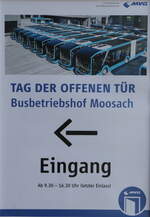 Plakat fr TAG DER OFFENEN TR Betriebshof Moosach am 29. Juni 2024 (Aufnahme: Martin Beyer)