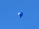 (155'843) - Ein Heissluftballon �ber dem Niesen am 19.