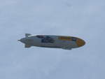 (193'527) - Ein Zeppelin �ber Friedrichshafen am 26.