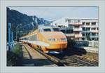 Ein TGV auf der Fahrt nach Ventimiglia in Beaulieu sur Mer. 

Mai 1995