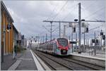 Der SNCF Z 31533 (Coradia Polyvalent régional tricourat) erreicht Annemasse.