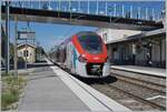 Der Coradia Polyvalent régional tricourant Z 31 527 ist als LEX SL 1 von Coppet am Ziel seiner Reise in Thonos-les-Bains angekommen.