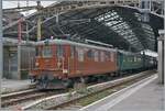 Am Schluss der stattlichen  Train Chase  der L'Association 141R568 hilft zu meiner Freude die BLS Ae 4/4 251; hier beim Halt in Lausanne.

26. Okt. 2024