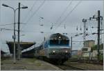 Die SNCF CC 72160 mit dem D 1840 nach Paris Est verlsst ihren Start-Bahnhof Belfort am 22.