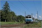 Die SNCF BB 22393 ist beim PN83 kurz vor Pugny-Chancy mit ihrem TER 96562 von Genève nach Lyon unterwegs.