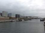 (166'826) - Die Seine mit Br�cke und Schiffen am 16.