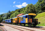 Ein Zug des Coni'fer mit seinen ex-SBB  Sputnik -Wagen.