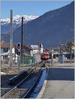 Das Bild zeigt einen rangierenden Z 800 in St-Gervais les Bains Le Fayette, das interessante an diesem Bild ist aber das Signal nach Schweizer Art, und sogar  Rangieren gestattet  wird wie in der Schweiz signalisiert.

14. Feb. 2023