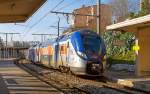 Der Bombardier - Rgio2N Triebzug (Rame) 028L (Endwagen Z 55555/56) ein achtteiliger elektrischer Doppelstocktriebzug vom Typ Bombardier OMNEO der SNCF / TER Provence-Alpes-Cte d'Azur fhrt am