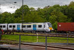 Der neue ThamesLink 700153 der Britischen Klasse 700/1 (British Rail Class 700/1), ein Siemens Desiro City / Thameslink, vermutlich auf Überführungsfahrt, hier am 30.04.2018 durch