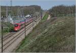 Der FS Trenitalia ETR 400 025 als Frecciarossa FR 6652 bei Saint Émiland in Richtung Paris unterwegs.