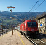 Die ÖBB Taurus III 1216 005 / E 190 005 (91 81 1216 005-9 A-ÖBB) rauscht am 27.03.2022, mit dem Eurocity EC 87 nach Bologna Centrale (München Hbf - Innsbruck Hbf - Verona Porta Nuova -