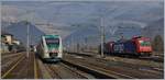 In Domodossola wartet in FS Trenitalia Ale 501 ME Minuetto auf die Abfahrt nach Novara.