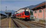 Der bimodulare FS Trenitalia BUM BTR 831 003 verlsst als Regionale 2722 Aosta mit dem Ziel Torino Porta Nuova.