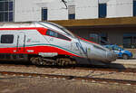 Detailbild/ Designstudie/Spitze des „FRECCIARGENTO“  ETR600.5 (UIC 93 83 0600 405-3 I-TI usw.) der Trenitalia  am 26.03.2022 im Bahnhof Bozen / Bolzano.