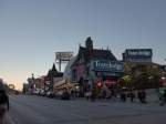 (152'901) - Im Vergn�gungsviertel von Clifton Hill am 15.