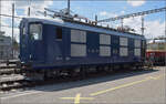 150 Jahre Emmentalbahn.

Re 4/4 I 10009 ist inzwischen sauber aufgearbeitet und bekam den originalen blauen Anstrich vom Verein Pacific 01 202 spendiert. Das macht definitiv was her und man wundert sich, warum in der Schweiz die Schnellzugloks sp&# ...